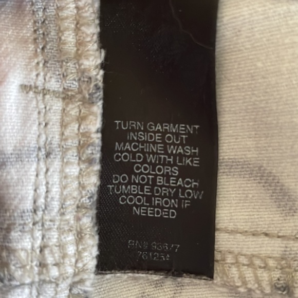 Bisou Bisou Novelty Print Trouser Cream Black Chain Accent Skinny Jeans Size 10 - Picture 6 of 6